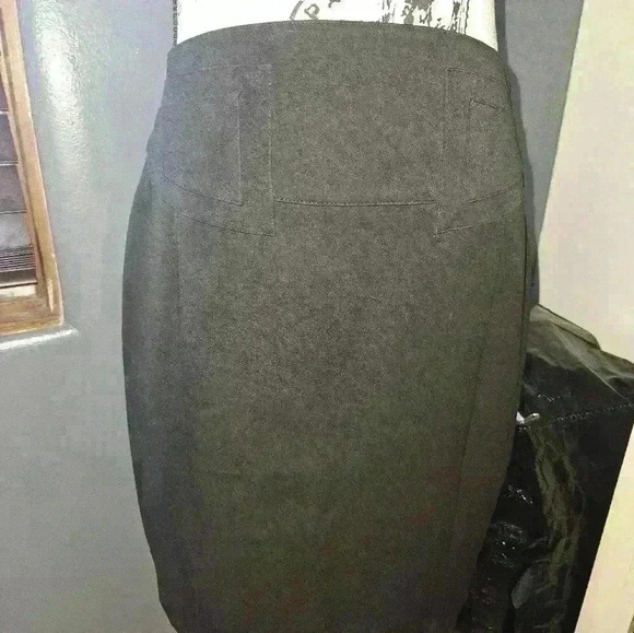 Express Womans Skirt Size 6 - Picture 3 of 9